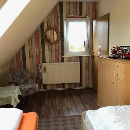 Neumann - Ein Ganzes Haus Fuer Ihren Urlaub! Appartamento Hessenburg